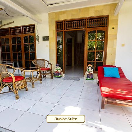 Kaia Lovina Guest House Junior Suite ภายนอก รูปภาพ