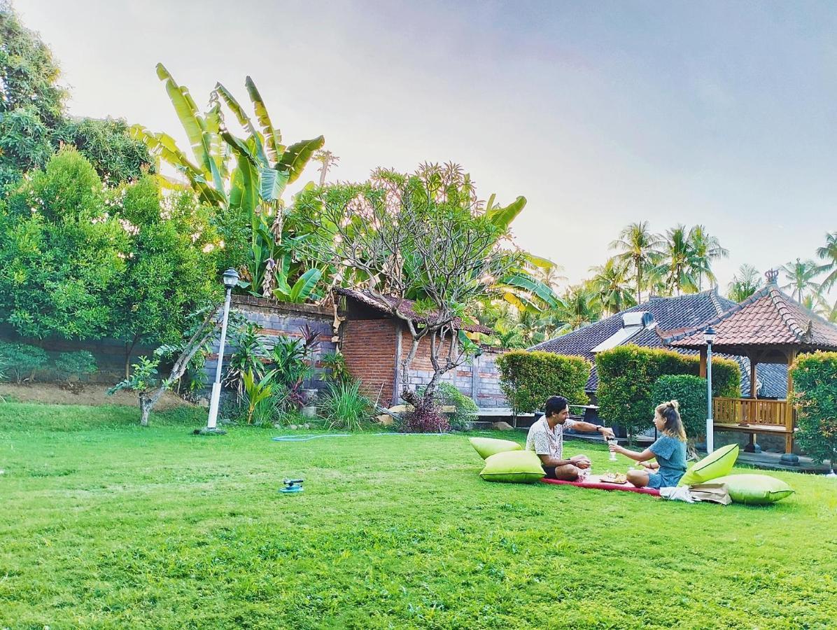 Kaia Lovina Guest House Junior Suite ภายนอก รูปภาพ