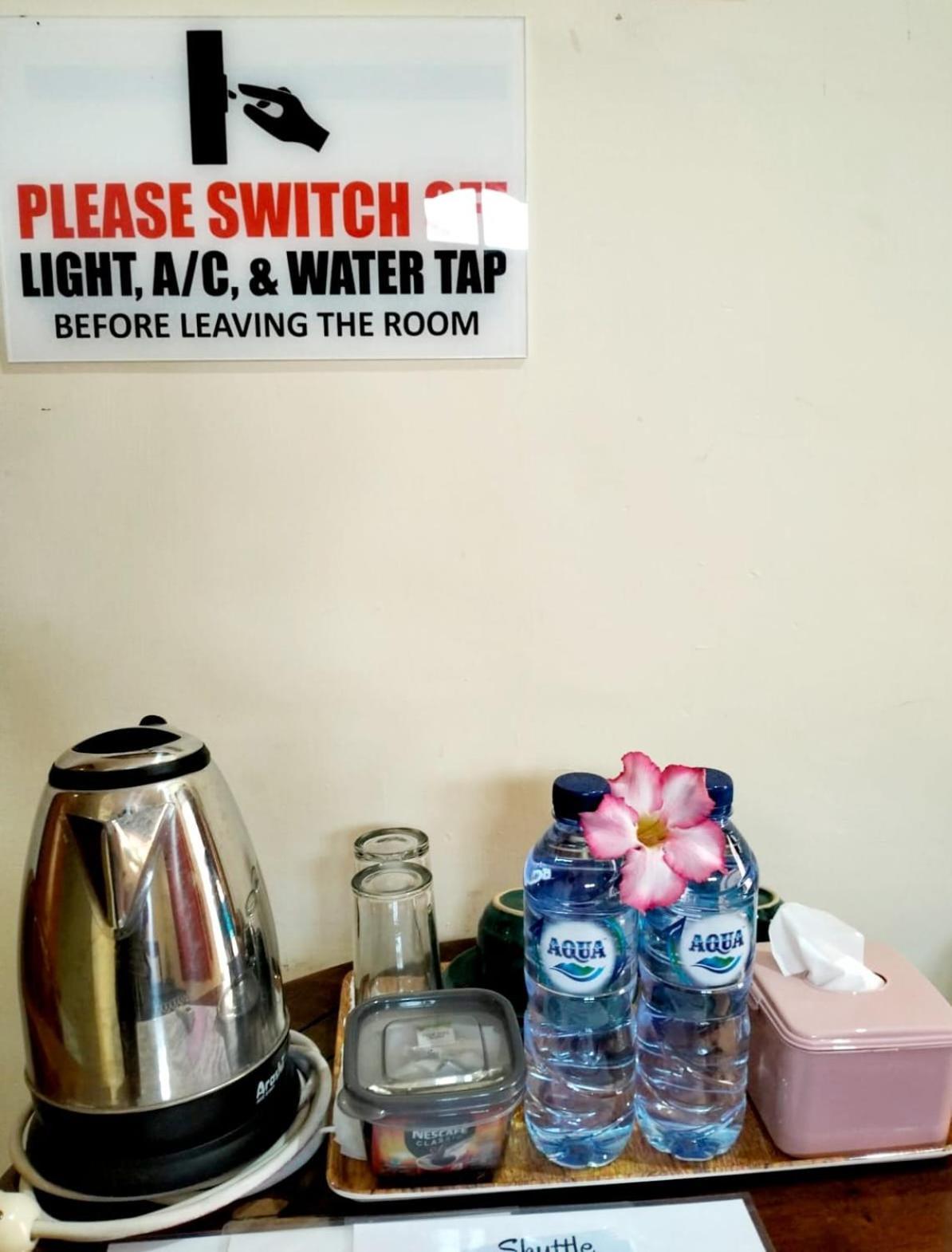 Kaia Lovina Guest House Junior Suite ภายนอก รูปภาพ