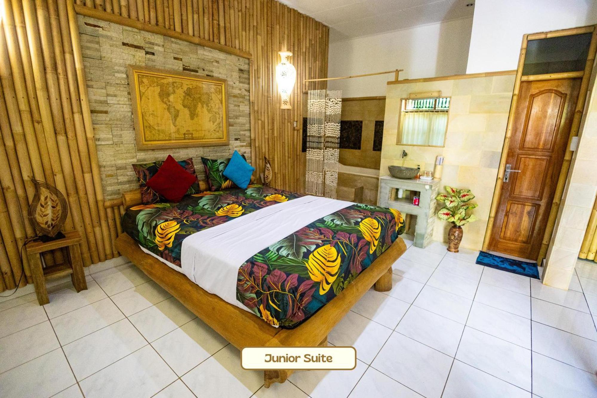 Kaia Lovina Guest House Junior Suite ภายนอก รูปภาพ